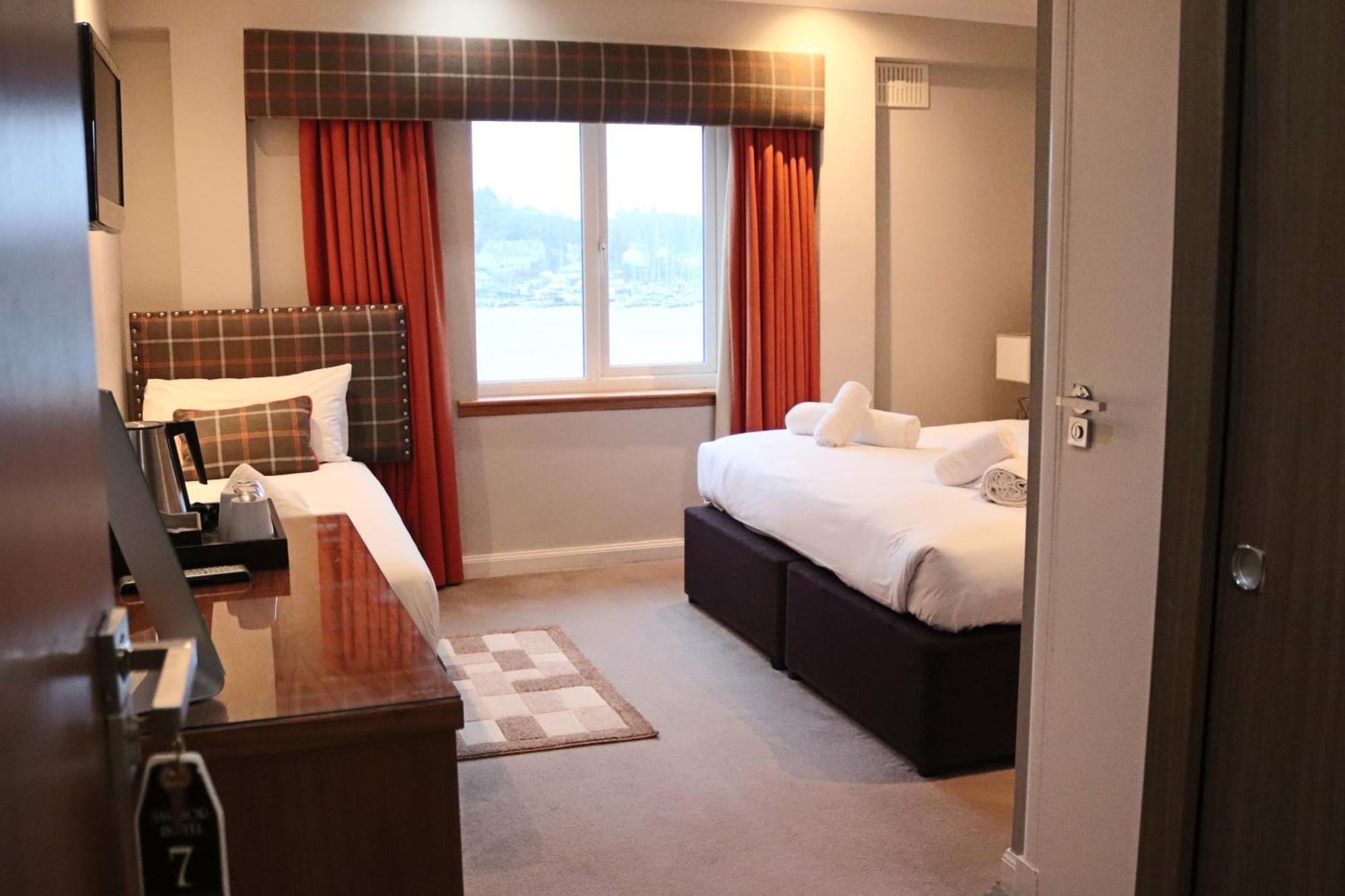 Anchor Hotel And Seabed Restaurant Tarbert  Exterior foto